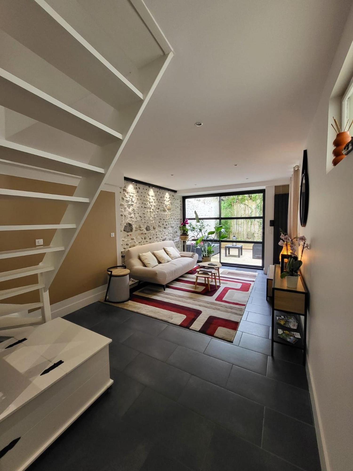 Le Patio - Appartement Calme - Hyper Centre Pau Exteriér fotografie
